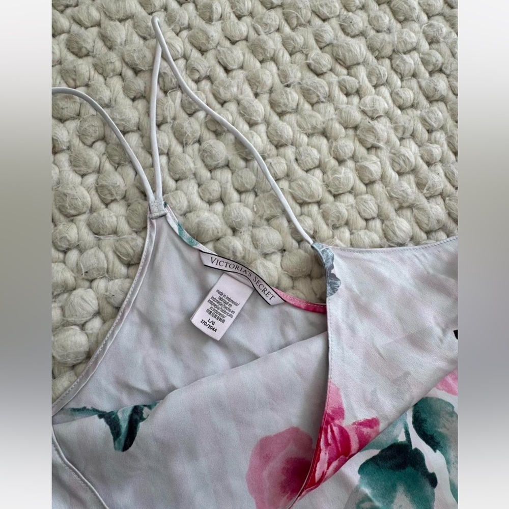 Victoria's Secret Floral Strappy Top - Picture 3 of 4